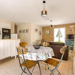 Maison Conviviale Pres Du Chateau *