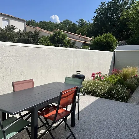 Holiday home Maison Conviviale Pres Du Chateau Le Chateau-d'Oleron