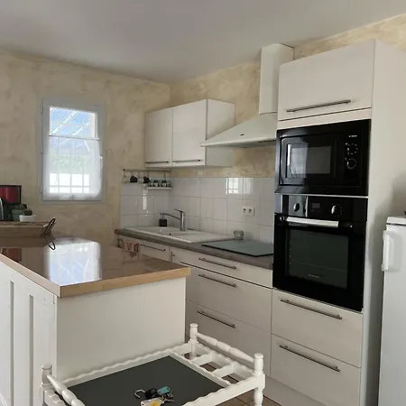 Holiday home Maison Conviviale Pres Du Chateau *